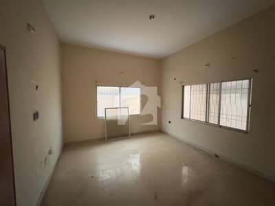 Prime Location Of Block-13 Road Facing Flat First Floor Leased