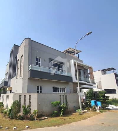5 MARLA BRAND NEW MODERN DESIGN HOUSE FOR RENT