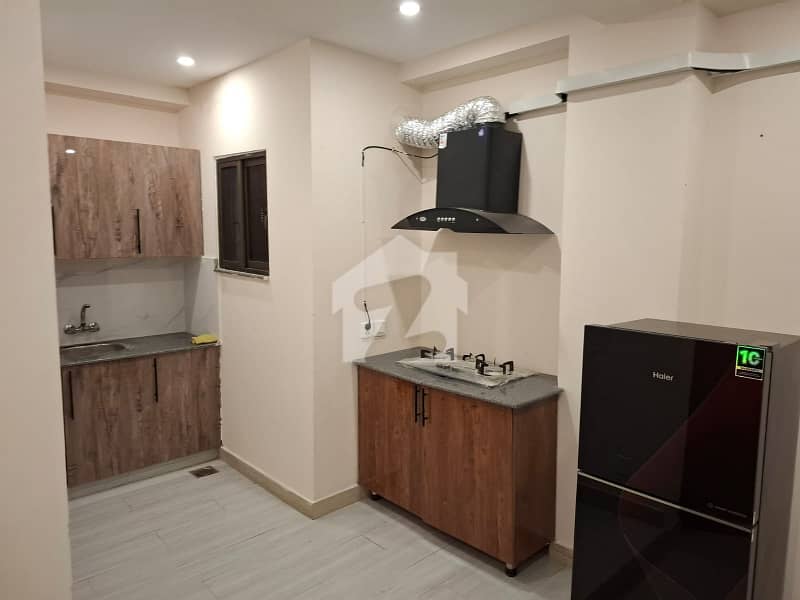 **Furnished 2-Bed Apartment for Rent** **Furnished 2-Bed Apartment for Rent**