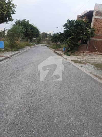 ڈی ایچ اے فیز 5 - سیکٹر ایف ڈی ایچ اے ڈیفینس فیز 5,ڈی ایچ اے ڈیفینس,اسلام آباد میں 5 مرلہ رہائشی پلاٹ 1.9 کروڑ میں برائے فروخت۔ ڈی ایچ اے فیز 5 - سیکٹر ایف ڈی ایچ اے ڈیفینس فیز 5,ڈی ایچ اے ڈیفینس,اسلام آباد میں 5 مرلہ رہائشی پلاٹ 1.9 کروڑ میں برائے فروخت۔