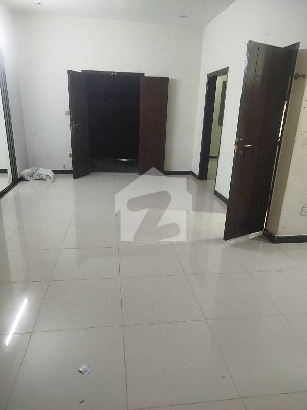 4 Bed DD Ground Separate Entrance 4 Bed DD Ground Separate Entrance