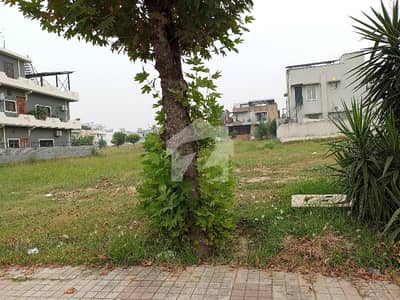 گلبرگ ریزیڈنشیا - بلاک آئ گلبرگ ریزیڈنشیا,گلبرگ,اسلام آباد میں 7 مرلہ رہائشی پلاٹ 1.7 کروڑ میں برائے فروخت۔ گلبرگ ریزیڈنشیا - بلاک آئ گلبرگ ریزیڈنشیا,گلبرگ,اسلام آباد میں 7 مرلہ رہائشی پلاٹ 1.7 کروڑ میں برائے فروخت۔