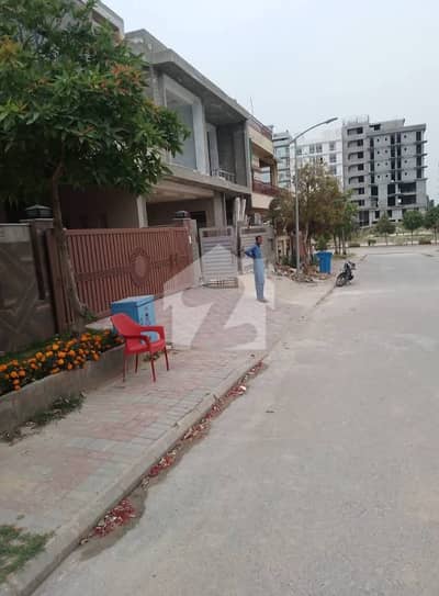 Good Location Sun Face Low Budget Plot Available