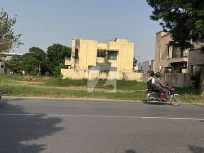 ڈی ایچ اے فیز 4 ڈی ایچ اے ڈیفینس,لاہور میں 1 کنال رہائشی پلاٹ 5.45 کروڑ میں برائے فروخت۔ ڈی ایچ اے فیز 4 ڈی ایچ اے ڈیفینس,لاہور میں 1 کنال رہائشی پلاٹ 5.45 کروڑ میں برائے فروخت۔