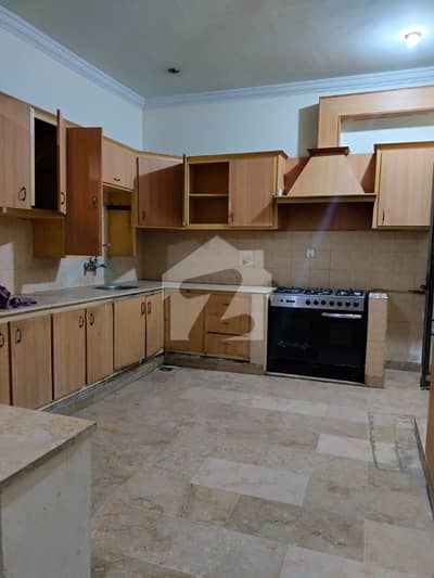 Lower Portion 3 Bedroom Available For Rent Near E-11/2 Markaz