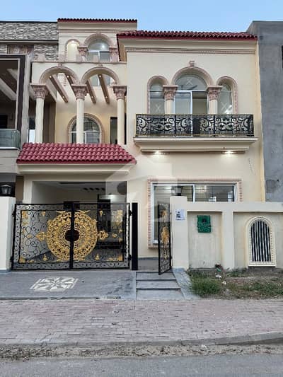 5 Mrla House For Sale
