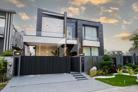 ANW REAL ESTATE PROUDLY OFFERS: 2 KANAL ELEGANT AND FULLY MAINTAINED SUPER HOT LOCATED BUNGALOW IS AVAILABLE IN THE BEST BLOCK OF DHA PHASE 3 - LAHORE.