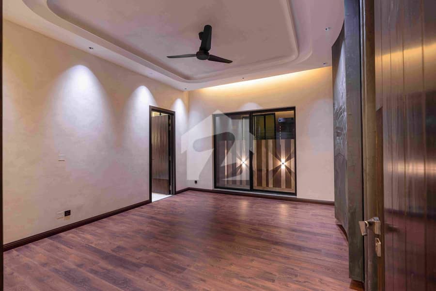 3-Room 118 Sq. Yd. Apartment in Wadhu Wah Road — view 5