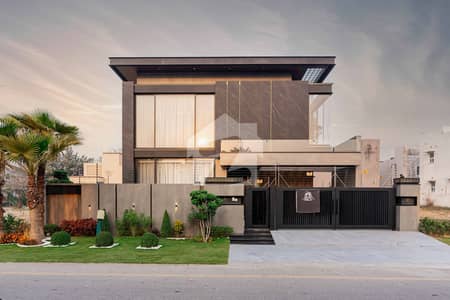 ANW REAL ESTATE PROUDLY OFFERS: 1 KANAL ELEGANT AND FULLY MAINTAINED SUPER HOT LOCATED BUNGALOW IS AVAILABLE IN THE BEST BLOCK OF DHA PHASE 7 - LAHORE.