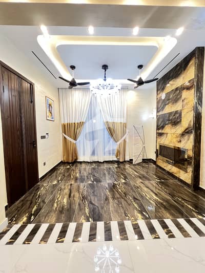 Top Quality Five Marla House Available For Sale in OLC A block Top Quality Five Marla House Available For Sale in OLC A block