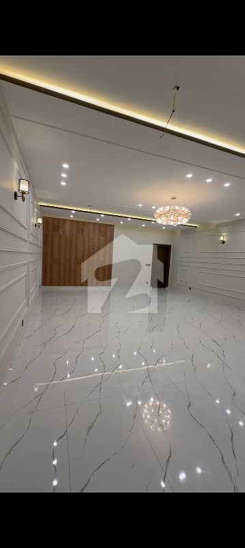 Regi Model Town Zone 3 Sector A1 Kanal Luxury House For Sale Available