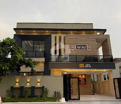 بحریہ ٹاؤن فیز 8 ۔ بلاک ای بحریہ ٹاؤن فیز 8,بحریہ ٹاؤن راولپنڈی,راولپنڈی میں 5 کمروں کا 10 مرلہ مکان 4.8 کروڑ میں برائے فروخت۔