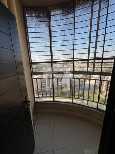 KINGS TOWER FLAT AVAILABLE FOR SALE