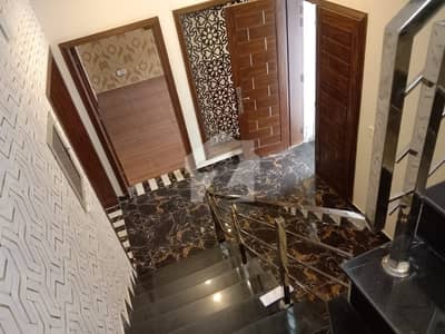 10 Marla House Up For Sale In Bahria Town - Sector C