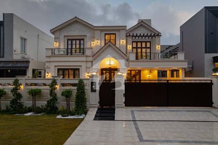 100% ORIGNAL KANAL EYE CATCHING ROYAL SPANISH BUNGALOW FOR SALE ON TOP LOCATION NEAR