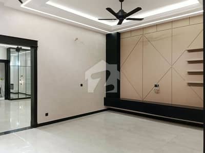 To sale You Can Find Spacious House In Johar Town