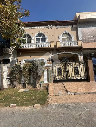 ڈی ایچ اے فیز 3 ڈی ایچ اے ڈیفینس,لاہور میں 3 کمروں کا 5 مرلہ مکان 2.85 کروڑ میں برائے فروخت۔ ڈی ایچ اے فیز 3 ڈی ایچ اے ڈیفینس,لاہور میں 3 کمروں کا 5 مرلہ مکان 2.85 کروڑ میں برائے فروخت۔