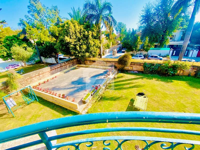 F8 House Available For Rent 12 bedrooms F8 House Available For Rent 12 bedrooms