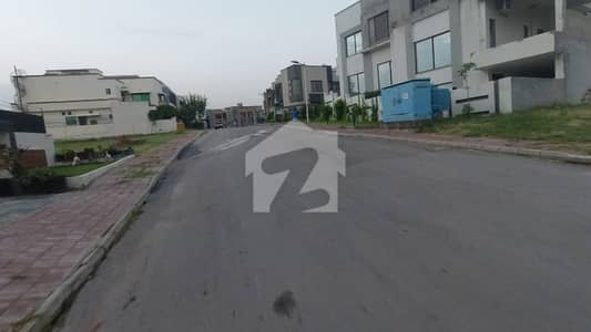 بحریہ گرینز۔ اوورسیز انکلیو - سیکٹر 5 بحریہ گرینز۔ اوورسیز انکلیو,بحریہ ٹاؤن فیز 8,بحریہ ٹاؤن راولپنڈی,راولپنڈی میں 1 کنال رہائشی پلاٹ 2.65 کروڑ میں برائے فروخت۔