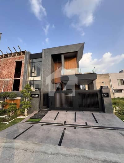 ڈی ایچ اے فیز 4 ۔ بلاک کے کے ڈی ایچ اے فیز 4,ڈی ایچ اے ڈیفینس,لاہور میں 4 کمروں کا 10 مرلہ مکان 6.2 کروڑ میں برائے فروخت۔