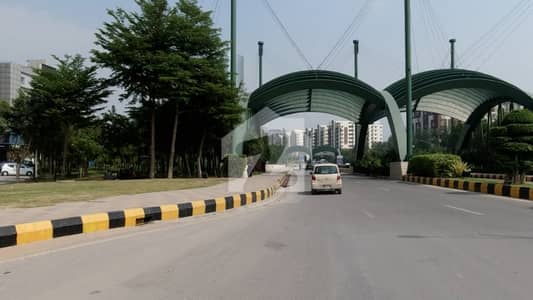 گلبرگ ریزیڈںسیا - اے ایگزیکٹو بلاک گلبرگ ریزیڈنشیا,گلبرگ,اسلام آباد میں 2 کنال رہائشی پلاٹ 3.5 کروڑ میں برائے فروخت۔ گلبرگ ریزیڈںسیا - اے ایگزیکٹو بلاک گلبرگ ریزیڈنشیا,گلبرگ,اسلام آباد میں 2 کنال رہائشی پلاٹ 3.5 کروڑ میں برائے فروخت۔