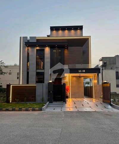 سٹی ہاؤسنگ سوسائٹی گوجرانوالہ میں 5 کمروں کا 10 مرلہ مکان 5.25 کروڑ میں برائے فروخت۔