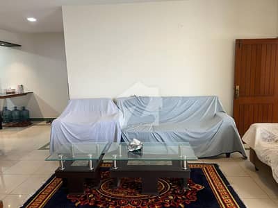 FULLY RENOVATED FLAT FOR SALE IN CLIFTON BLOCK 02
