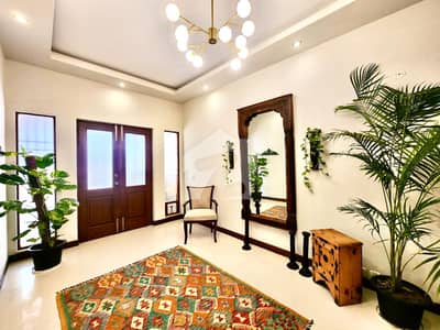 2 Kanal House For Rent In F-8/2 Islamabad | 6 Bedrooms | PKR 11 Lac/Month