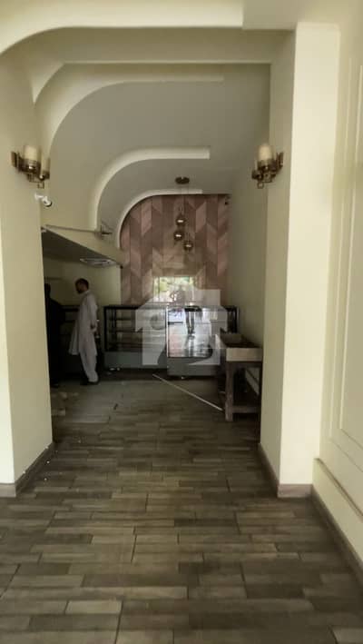 گلبرگ 3 گلبرگ,لاہور میں 2 مرلہ Studio دکان 6.0 لاکھ میں کرایہ پر دستیاب ہے۔ گلبرگ 3 گلبرگ,لاہور میں 2 مرلہ Studio دکان 6.0 لاکھ میں کرایہ پر دستیاب ہے۔