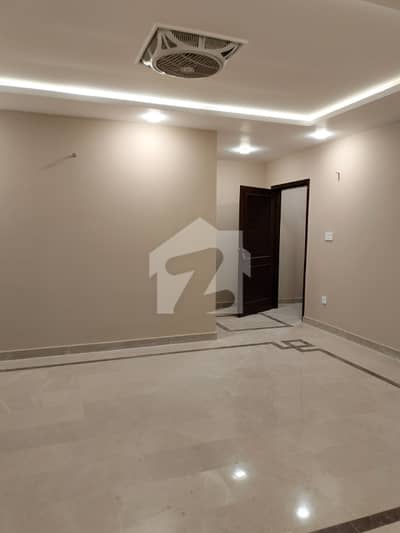 ای ۔ 11/4 ای ۔ 11,اسلام آباد میں 2 کمروں کا 6 مرلہ فلیٹ 75.0 ہزار میں کرایہ پر دستیاب ہے۔