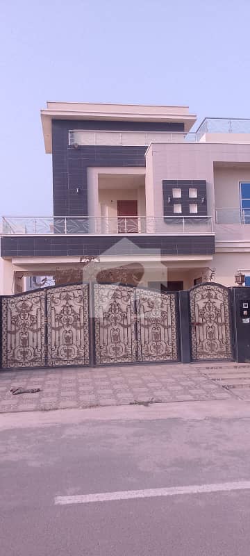 20 Marla Park Facing House For Rent in Sector M DHA Multan