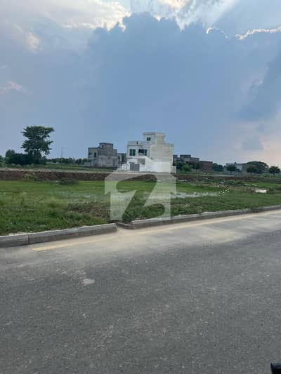 10 MARLA MOST BEAUTIFUL PRIME LOCATION RESIDENTIAL PLOT FOR SALE IN NEW LAHORE CITY PHASE 3