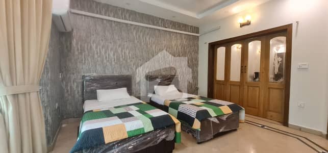 10 MARLA FULLY FURNISHED GROUND PORTION FOR RENT 10 MARLA FULLY FURNISHED GROUND PORTION FOR RENT