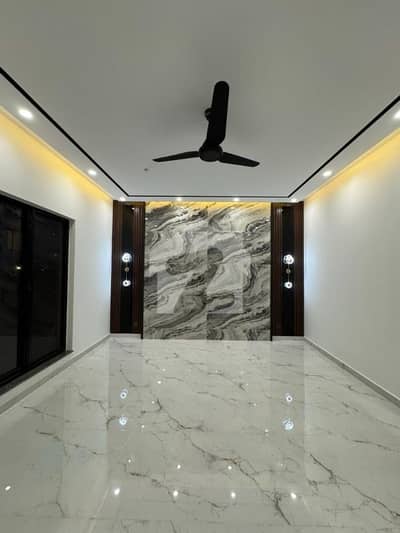 1 Kanal Brand New Luxiry Lock Option Facing Park Available For Rent In Bahria Town Lahore 1 Kanal Brand New Luxiry Lock Option Facing Park Available For Rent In Bahria Town Lahore