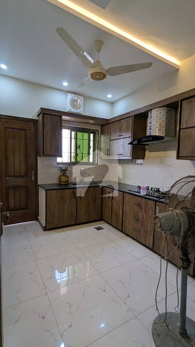 I'M RENTING OUT A 5 MARLA HOUSE IN BAHRIA ORCHARD LAHORE PHASE 2.3 BEDROOMS ATTACH BATH TV LOUNGE. REQUIRED SMALL FAMILY