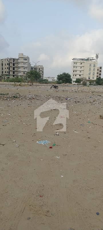 100 Square Yards Spacious Commercial Plot Available In Tariq Commercial Area For sale