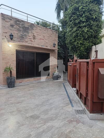 1 Kanal Fully Luxury Furnished House For Rent With 20kv Solar System
