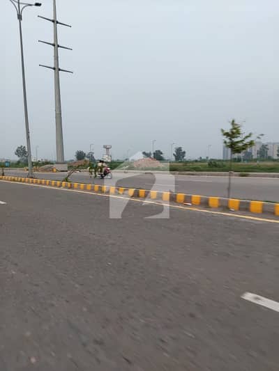 ڈی ایچ اے فیز9 پریزم - بلاک ڈی ڈی ایچ اے فیز9 پریزم,ڈی ایچ اے ڈیفینس,لاہور میں 1 کنال رہائشی پلاٹ 2.98 کروڑ میں برائے فروخت۔ ڈی ایچ اے فیز9 پریزم - بلاک ڈی ڈی ایچ اے فیز9 پریزم,ڈی ایچ اے ڈیفینس,لاہور میں 1 کنال رہائشی پلاٹ 2.98 کروڑ میں برائے فروخت۔