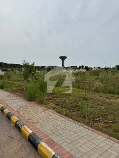 DHA Phase 6 B3 boulevard Corner DHA Phase 6 B3 boulevard Corner