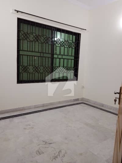 Beautiful location sector G11/3 Islamabad Main IBN Sina road D type