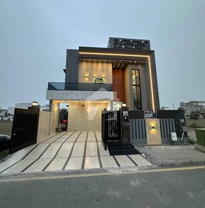 10 Marla Luxury House Available For Sale In Royal Palm City Gujranwala