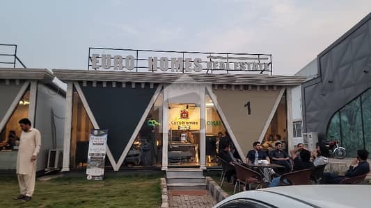 مارگلہ انکلیو مارگلہ ایونیو,اسلام آباد میں 1 کنال رہائشی پلاٹ 8.5 کروڑ میں برائے فروخت۔