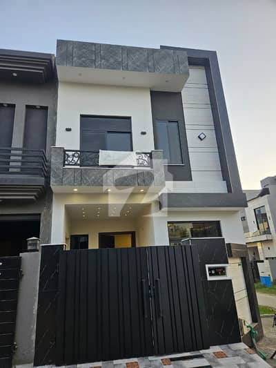 3.5 Marla Brand New House For Sale In Al-Kabir Town Prime Location