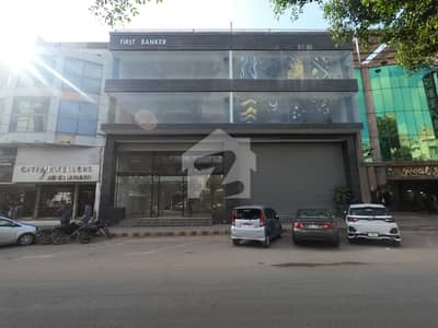طارق روڈ کراچی میں 15 مرلہ Studio عمارت 17.0 لاکھ میں کرایہ پر دستیاب ہے۔
