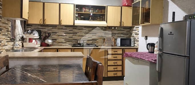 Prime Location Flat Of 950 Square Feet Is Available For rent