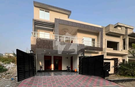 2450 Square Feet House Ideally Situated In MPCHS - Block C