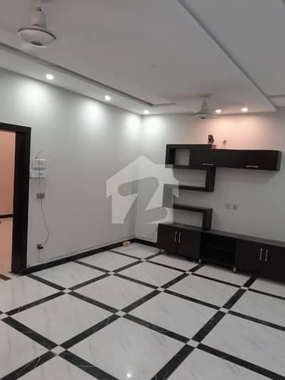 10 Marla Like New House Rafi Block