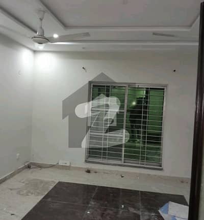 10 Marla Like New House Rafi Block
