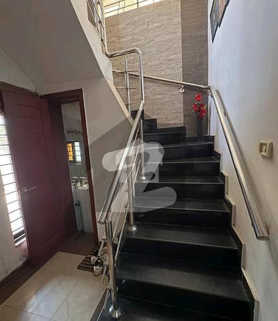 Shaheen Block Like New 10 Marla House For Rent