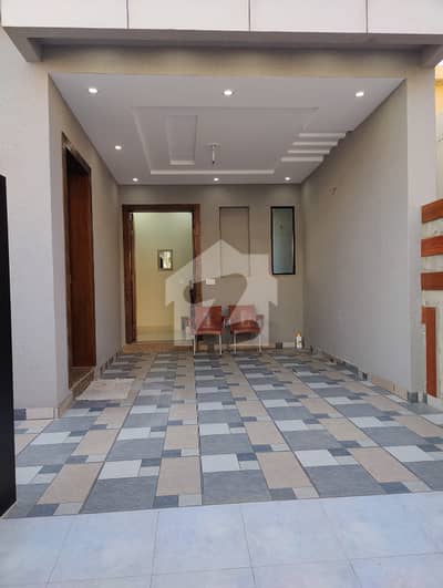 5 MARLA SECOND FLOOR AVAILABLE FOR RENT